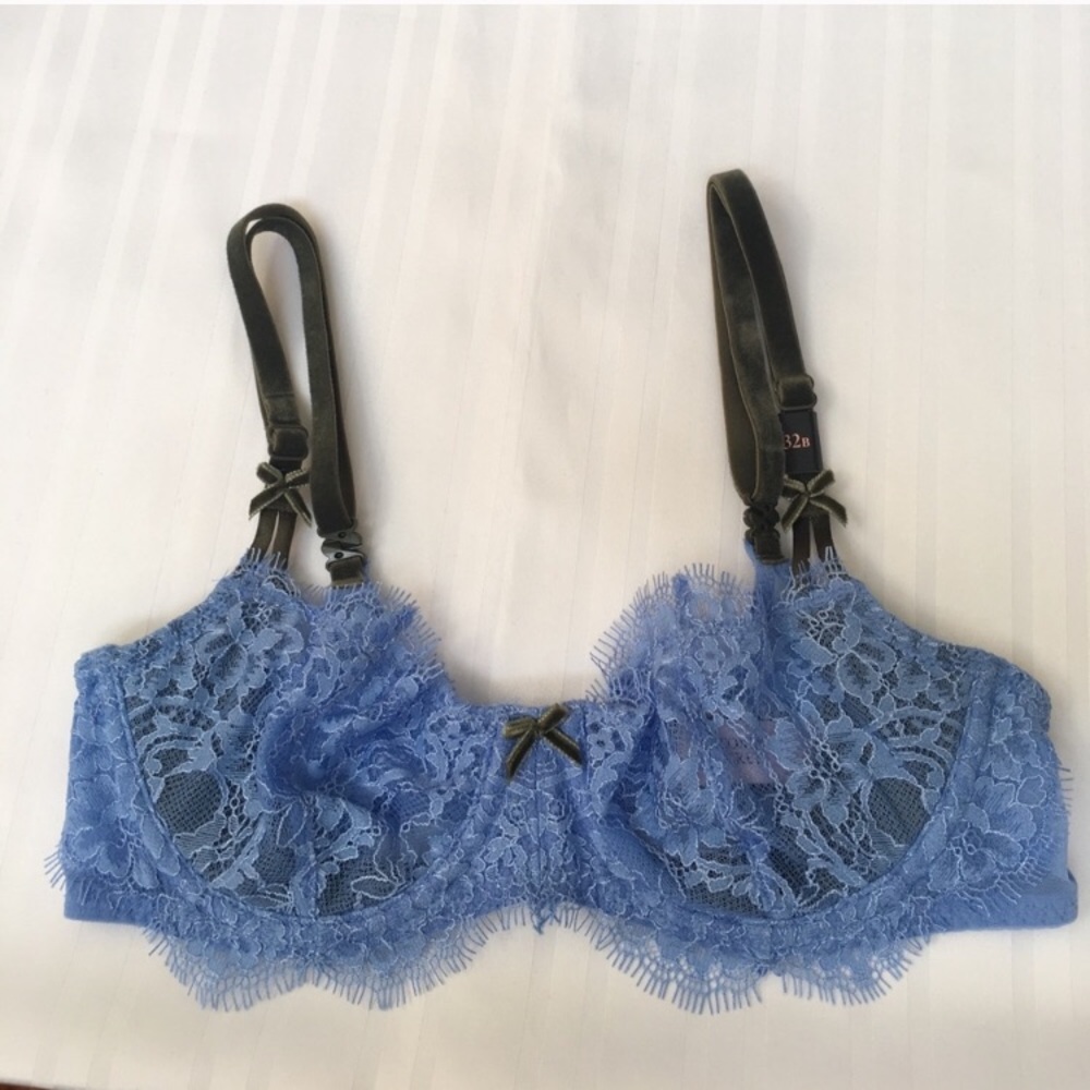 NWOT VS Dream Angels Push Up Without Padding 32B